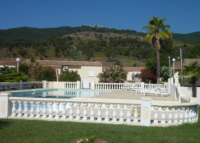 T3 Climatise Avec Piscine Entre Mer&montagne Holiday home Prunelli-di-Fiumorbo